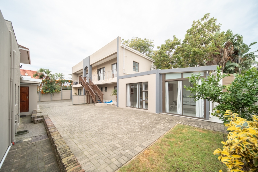 9 Bedroom Property for Sale in Nahoon Eastern Cape